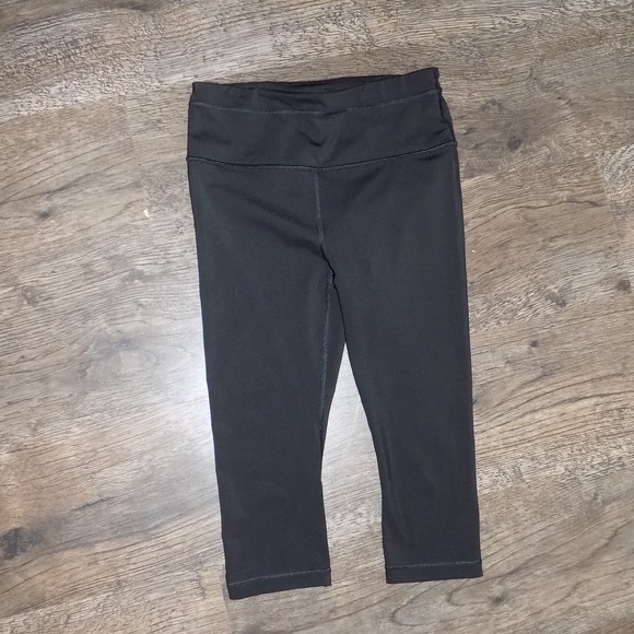 Athleta Pants - Athleta Accelerate Crop Leggings Womens Small Black Excellent Running Tights